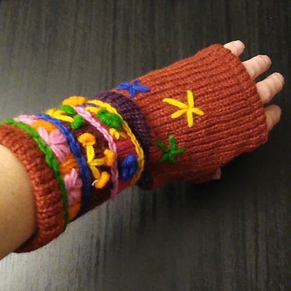 Wool fingerless gloves - Picture 5 of 8